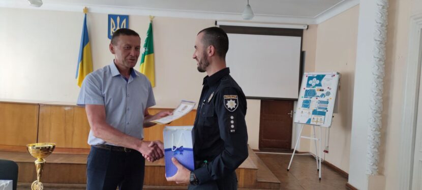 28 травня в Україні відзначають День поліцейського офіцера громади